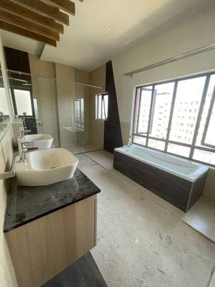 4 Bed Apartment with Gym in Kileleshwa image 15