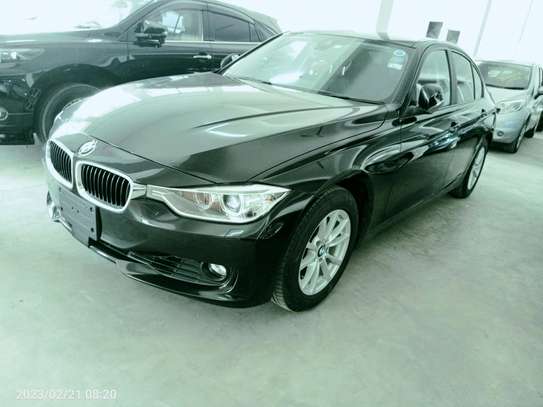 BMW 320i black image 2