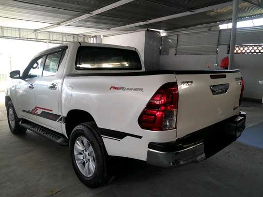 Toyota Hilux double cab 2wd 2016 image 10