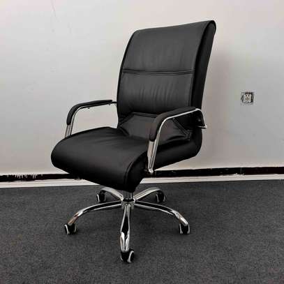 Luxury Leather Executive Chair for Meeting Rooms image 3