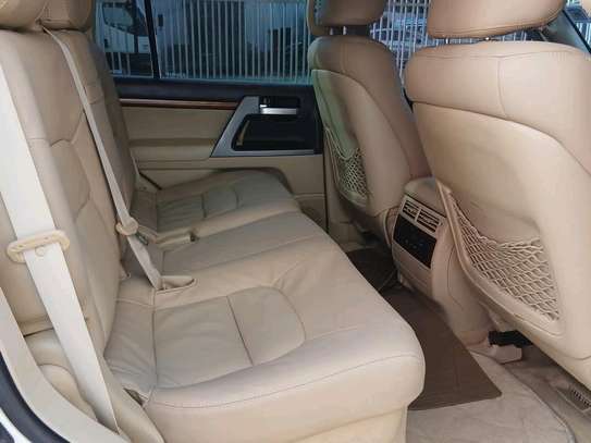 2017 Toyota Landcruiser V8 image 5