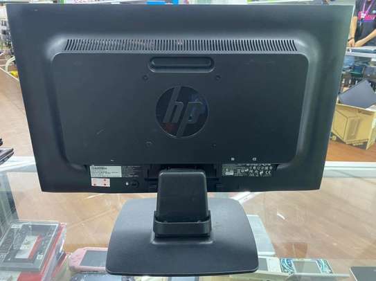 HP 20 Inches Widescreen LCD Monitor image 2