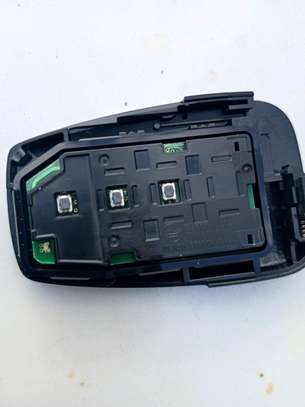 Peugeot key Replacement image 2
