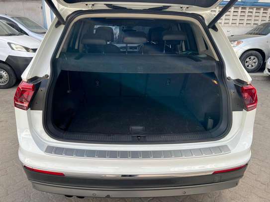 VOLKSWAGEN TIGUAN tsi SUNROOF 2018MODEL image 5