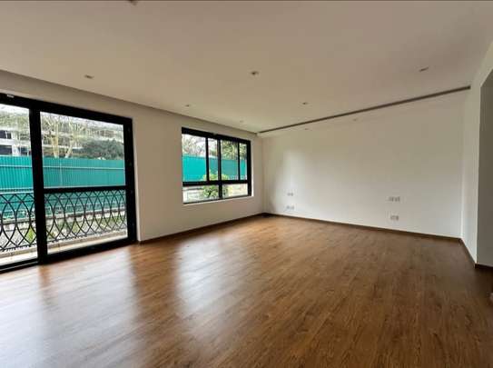 4 Bed House with En Suite in Spring Valley image 57