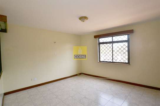 3 Bed Apartment with Parking in Parklands image 3