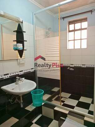Serviced 2 Bed Apartment with En Suite in Kilimani image 1