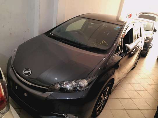 Toyota wish grey 2016 sport image 2