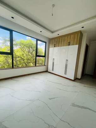 2 Bed Apartment with En Suite in Westlands Area image 10