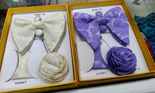Cream white & Light purple butterfly bowties sets image 1