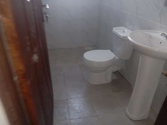 3 Bed House with En Suite in Kitengela image 10