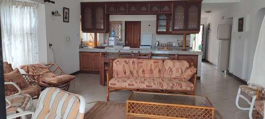 2br furnished apartment for rent in Nyali behind city mall image 3