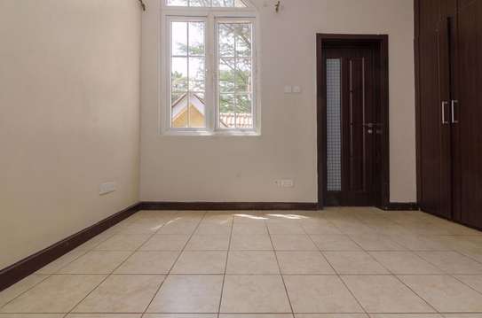 4 Bed Townhouse  in Langata image 5