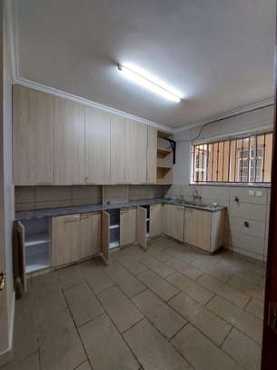3 Bed Apartment with En Suite in Riverside image 31