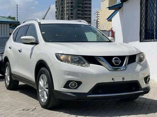 Nissan X-trail white 5seater 2016 4wd image 2
