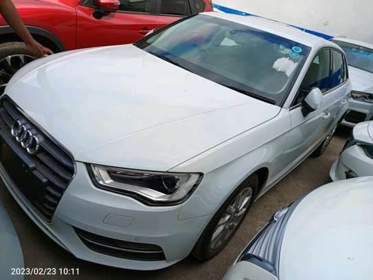 Audi A3 pearl white image 3
