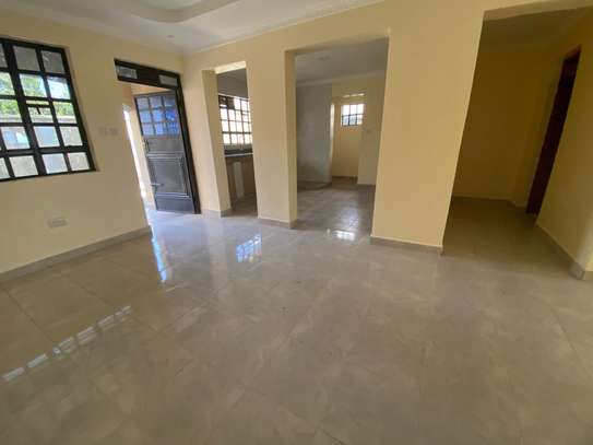 3 Bed House with En Suite in Kitengela image 7