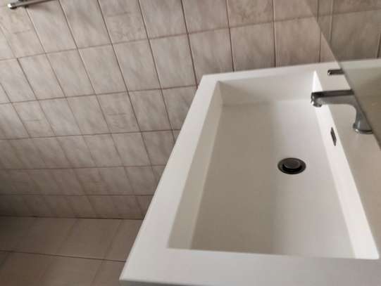 4 Bed Townhouse with En Suite in Kilimani image 1