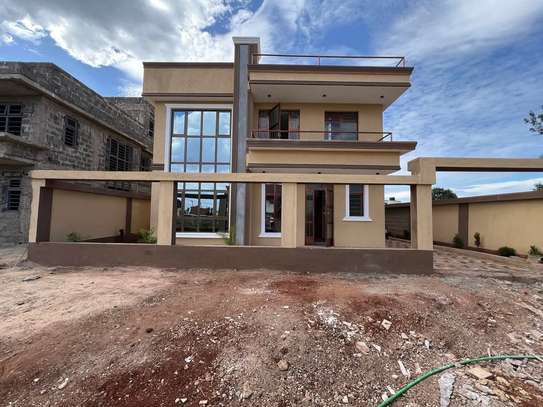 4 Bed House with En Suite at Mugutha image 1