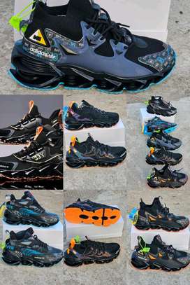 Sneakers image 3