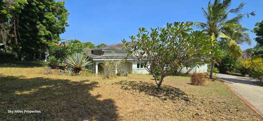 5 Bed Villa with En Suite at Vipingo image 6