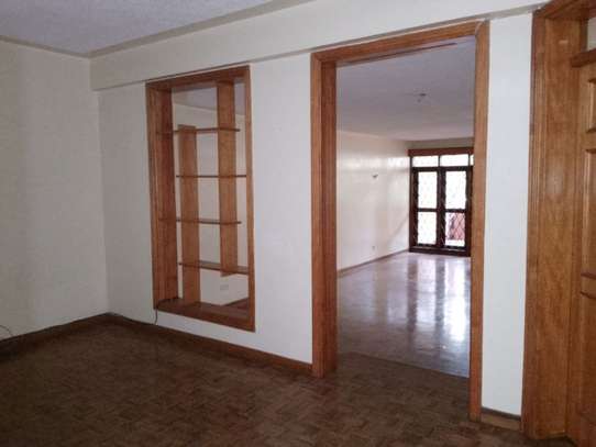 4 Bed Apartment with En Suite in Kilimani image 18