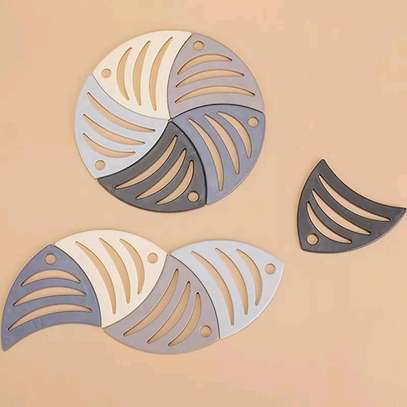 5 pieces fish shaped silicone coasters image 1