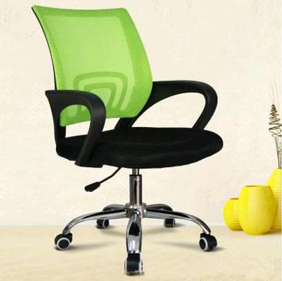 Adjustable swivel mesh chair image 1