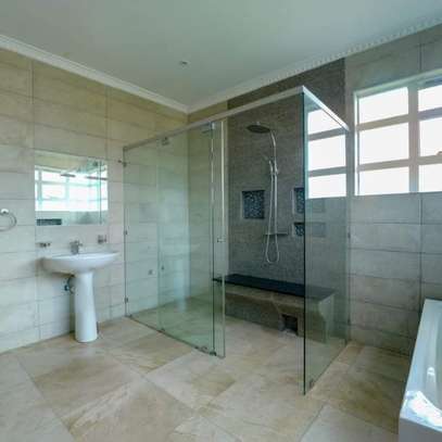 House for sale in Garden Estate image 6