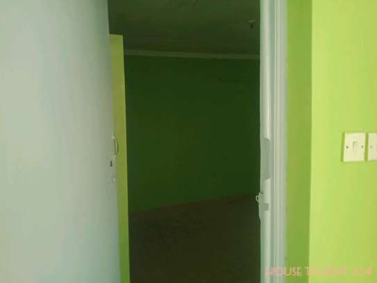 SPACIOUS ONE BEDROOM IN 87 TO LET FOR 12K image 9