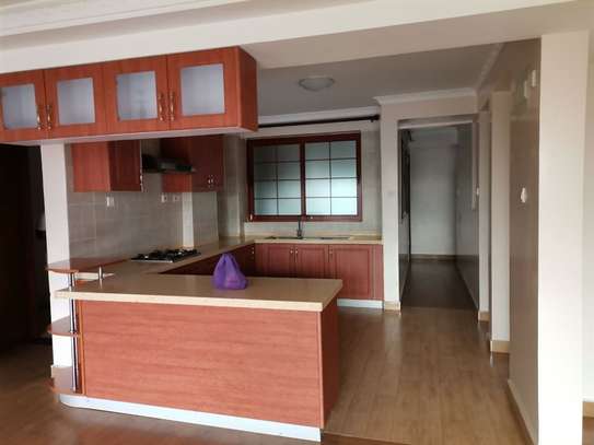 3 bedroom apartment for rent in Kilimani image 9