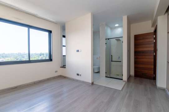 2 Bed Apartment with En Suite in Westlands Area image 9