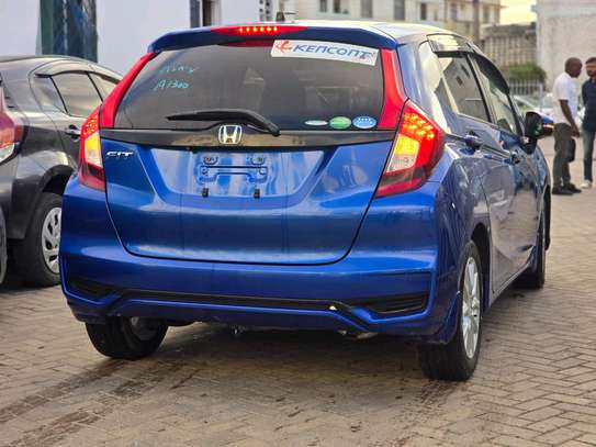 Honda Fit Non hybrid Blue 2017 image 10