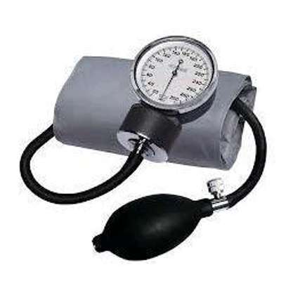 Manual blood pressure machine/Sphygmomanometer Nairobi KENYA image 3
