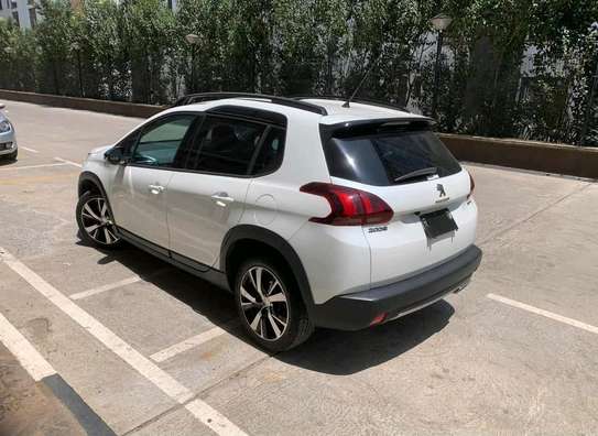 Peugeot 2008 2017 image 2