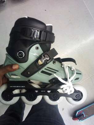 High quality hard boot roller skates with brake image 4