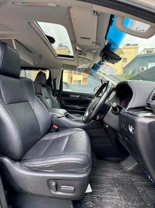Toyota Alphard Executive Grade Lounge 2018 Double Sunroof image 2