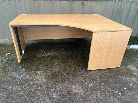 Office Desk: 1200mm U-Shaped Front Office Desk image 2