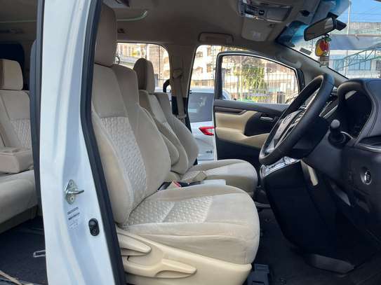 Toyota Alphard white image 3