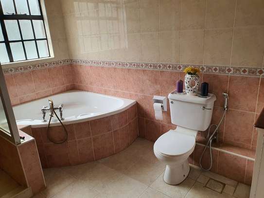 4 Bed Apartment with En Suite in Westlands Area image 21