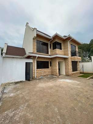 4 Bed Townhouse with En Suite in Kamakis image 12