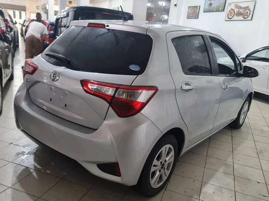 Toyota Vitz Silver 2018 1300cc image 6