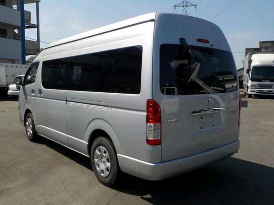 TOYOTA HIACE AUTO DIESEL NEW IMPORT. image 1