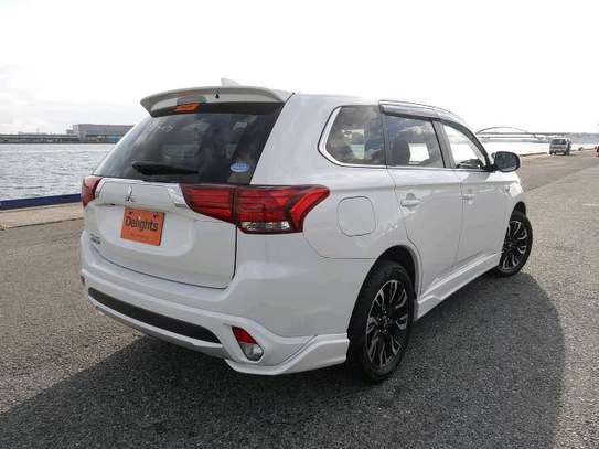 MITSUBISHI OUTLANDER (HIRE PURCHASE ACCEPTED) image 4