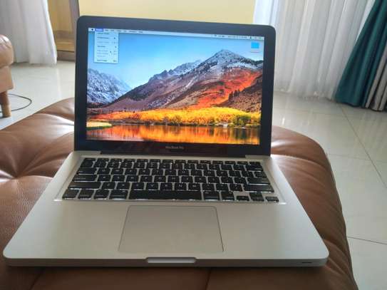 Macbook Pro 13in image 1