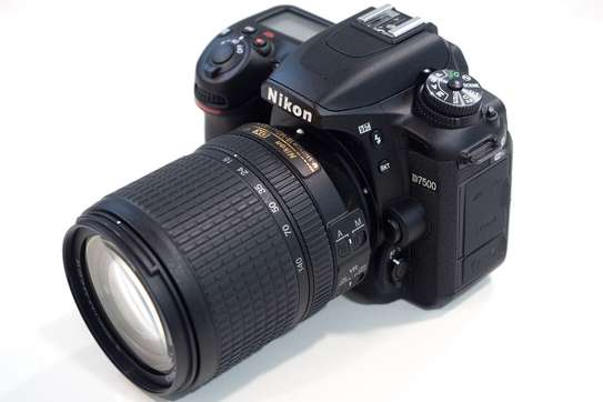 nikon d7500 digital camera with 18