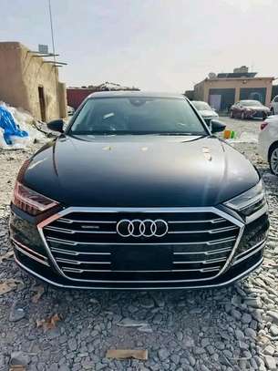 Audi Quattro A8 S-Line black 2019 image 1