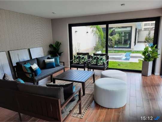 Serviced 2 Bed Apartment with En Suite in Lavington image 7