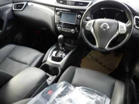 NISSAN XTRAIL 2000CC, 2WD, 5 SEATER, LEATHERS, X GRADE 2015 image 3