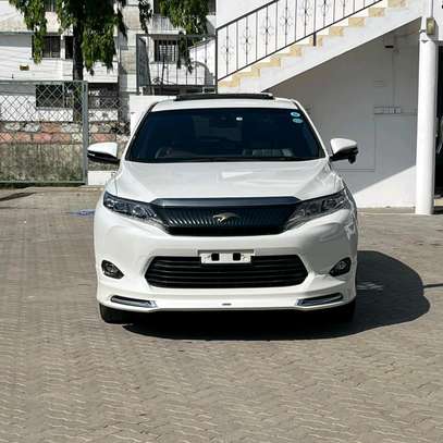 TOYOTA HARRIER NEW IMPORT WITH SUNROOF. image 4
